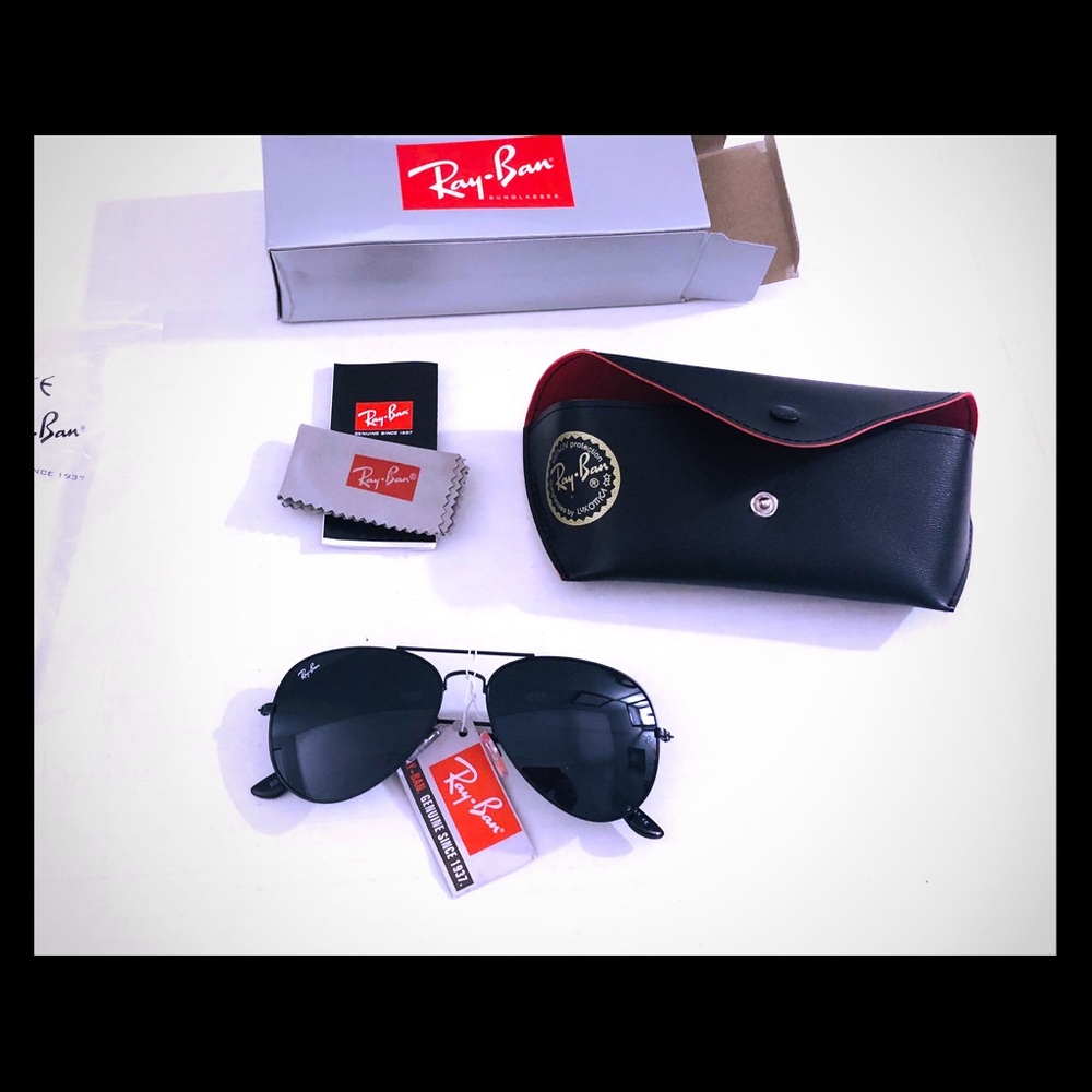 Ray-Ban Aviator Sunglasses RB3025 Black